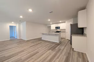 3857 James Stovall St, Pensacola, FL 32526 - Photo 2