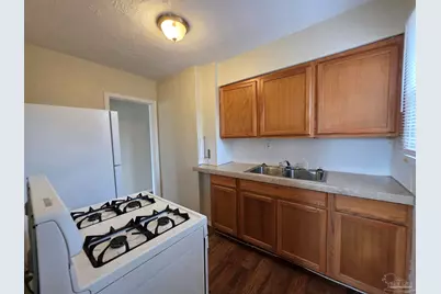 203 SE Syrcle Dr, Pensacola, FL 32507 - Photo 6