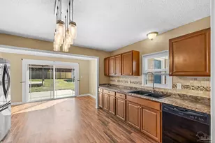 5417 San Miguel St, Milton, FL 32583 - Photo 12