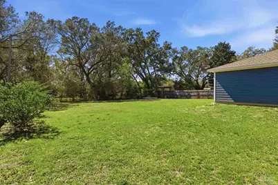 2049 N Roberts Cir, Cantonment, FL 32534 - Photo 32