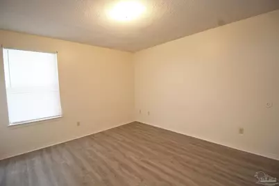 404 Oak Knoll Ln, Pensacola, FL 32506 - Photo 6