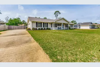 5272 Choctaw Ave, Pensacola, FL 32507 - Photo 2
