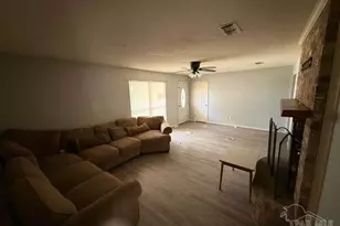 6844 Community Dr, Pensacola, FL 32526 - Photo 18