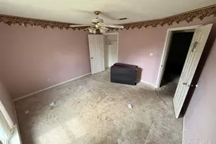 6844 Community Dr, Pensacola, FL 32526 - Photo 16