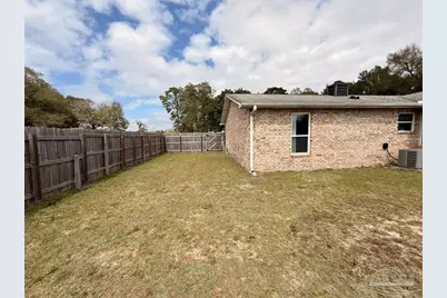 6844 Community Dr, Pensacola, FL 32526 - Photo 6