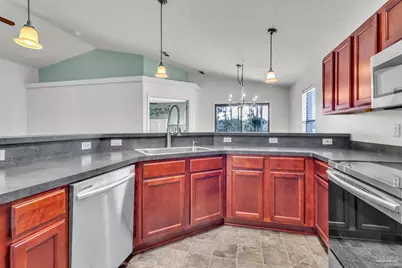 176 Millet Cir, Gonzalez, FL 32533 - Photo 10