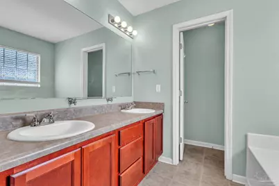 176 Millet Cir, Gonzalez, FL 32533 - Photo 14