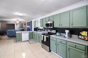 2003 Colony Rd, Pensacola, FL 32526 - Photo 10