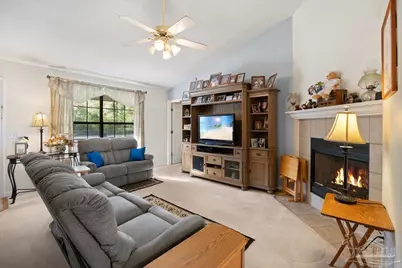 6892 Yucatan St, Milton, FL 32570 - Photo 4