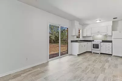 6307 East Shore Dr, Pensacola, FL 32505 - Photo 12