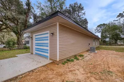 519 Bayliss Ct, Pensacola, FL 32505 - Photo 2