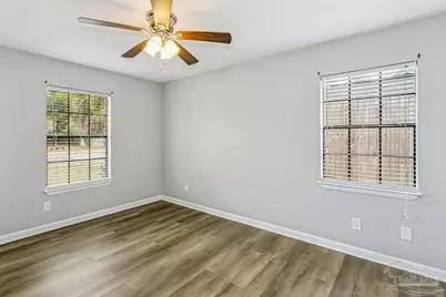6931 Falcon Dr, Pensacola, FL 32526 - Photo 20