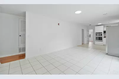 8090 Tippin Ave, Pensacola, FL 32514 - Photo 14