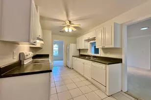 3585 Blueridge Dr, Pensacola, FL 32504 - Photo 8