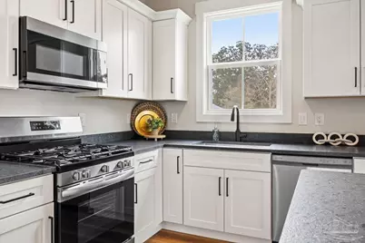 14 Sulu Dr, Pensacola, FL 32507 - Photo 4