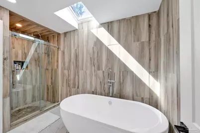 5470 N Shore Rd, Pensacola, FL 32507 - Photo 26