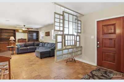 402 Navarre St, Gulf Breeze, FL 32561 - Photo 8