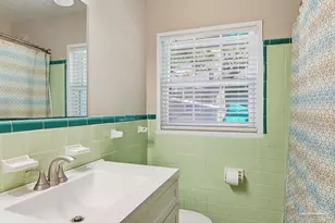 402 Navarre St, Gulf Breeze, FL 32561 - Photo 24