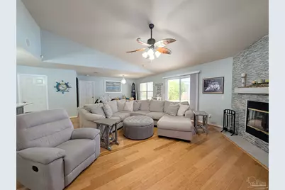 629 Downhaul Dr, Pensacola, FL 32507 - Photo 10