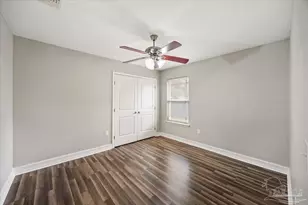 8445 Rynes Cir, Navarre, FL 32566 - Photo 16