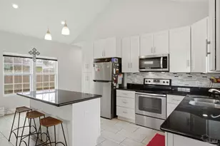 109 E Texar, Pensacola, FL 32503 - Photo 14