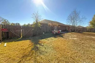 8826 Bluebell St, Milton, FL 32583 - Photo 10