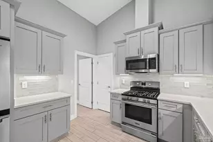 5292 Soundside Dr, Gulf Breeze, FL 32563 - Photo 12