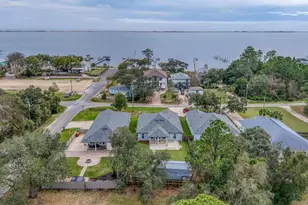 5292 Soundside Dr, Gulf Breeze, FL 32563 - Photo 50