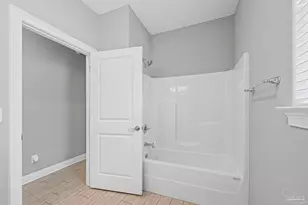 5292 Soundside Dr, Gulf Breeze, FL 32563 - Photo 32