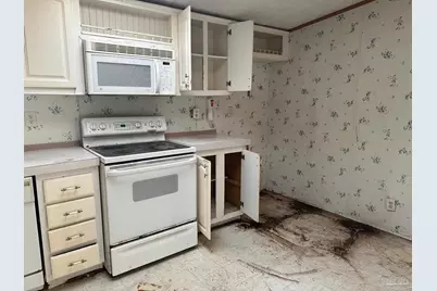 222 Vann Cir, Laurel Hill, FL 32567 - Photo 20