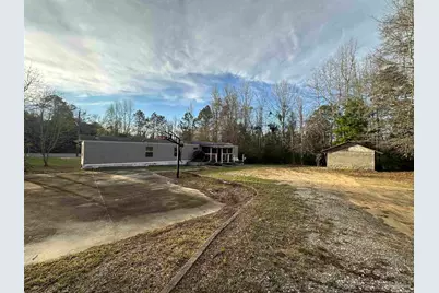 222 Vann Cir, Laurel Hill, FL 32567 - Photo 1