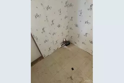 222 Vann Cir, Laurel Hill, FL 32567 - Photo 18