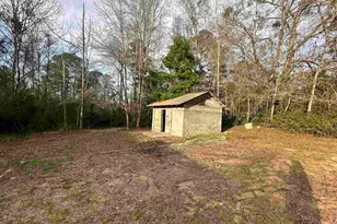 222 Vann Cir, Laurel Hill, FL 32567 - Photo 2