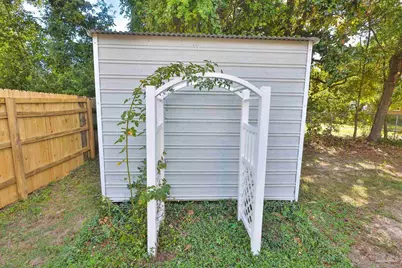 3795 Summer Dr, Pensacola, FL 32504 - Photo 40