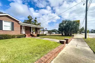 1618 W Garden St, Pensacola, FL 32502 - Photo 2