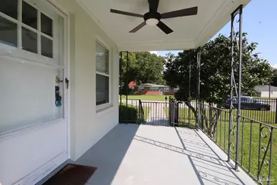 1221 E Hernandez St, Pensacola, FL 32503 - Photo 4