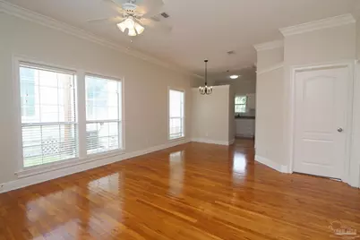 32 N Donelson St, Pensacola, FL 32502 - Photo 6