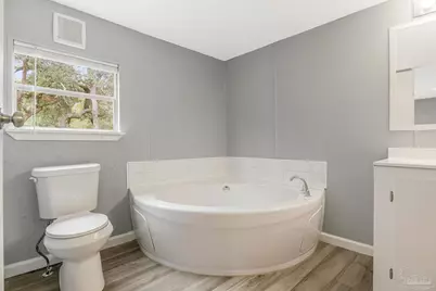 5658 Government Dr, Gulf Breeze, FL 32563 - Photo 18