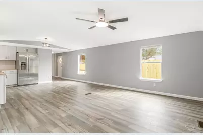 5658 Government Dr, Gulf Breeze, FL 32563 - Photo 6