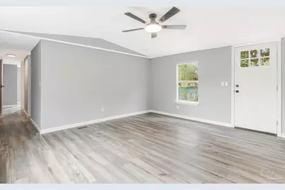 5658 Government Dr, Gulf Breeze, FL 32563 - Photo 4