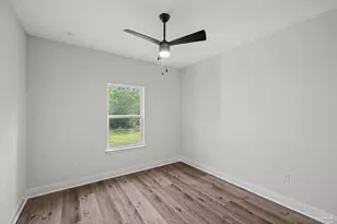 5743 San Blas St, Milton, FL 32583 - Photo 24