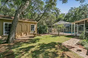 2437 W Bayshore Rd, Gulf Breeze, FL 32563 - Photo 72