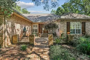 2437 W Bayshore Rd, Gulf Breeze, FL 32563 - Photo 68