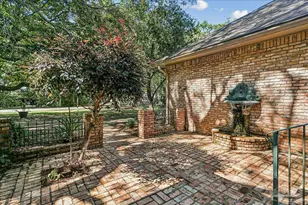 2437 W Bayshore Rd, Gulf Breeze, FL 32563 - Photo 8