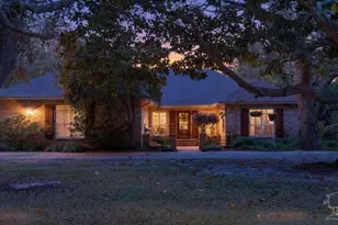 2437 W Bayshore Rd, Gulf Breeze, FL 32563 - Photo 46