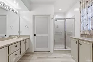 2437 W Bayshore Rd, Gulf Breeze, FL 32563 - Photo 24