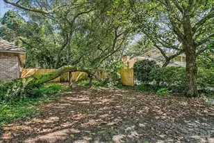 2437 W Bayshore Rd, Gulf Breeze, FL 32563 - Photo 64