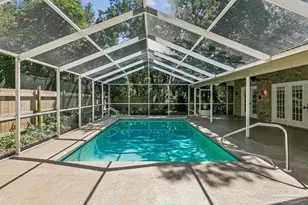 2437 W Bayshore Rd, Gulf Breeze, FL 32563 - Photo 32