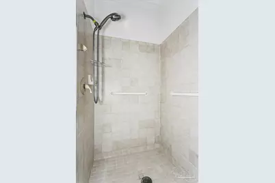 2437 W Bayshore Rd, Gulf Breeze, FL 32563 - Photo 24