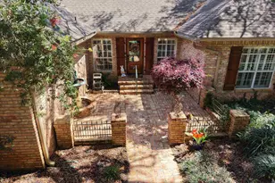 2437 W Bayshore Rd, Gulf Breeze, FL 32563 - Photo 46